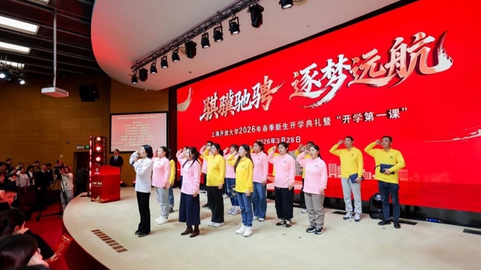 这是哪所宝藏大学？新生年龄相差60岁，化工硕士来读表演系