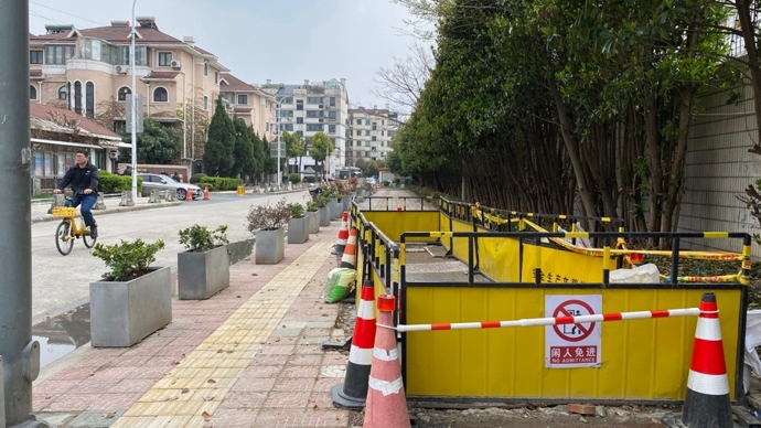 新闻追踪｜移走“拦路虎” 市民可安心出行