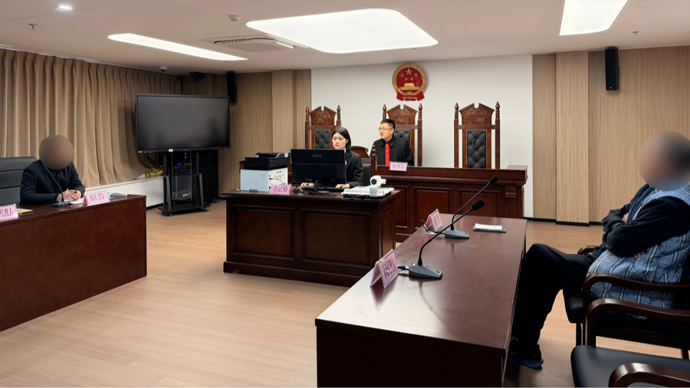 女子怒告前夫要求重写墓碑：“离婚多年，为什么前婆婆墓碑上有我的名字？”