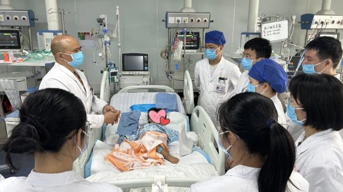 云南3岁女童被毒蛇咬伤，“假死”3天奇迹生还；春夏高发，这些症状极易误判