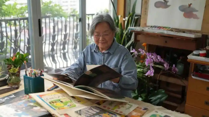 “宝藏绘本奶奶”蔡皋：没上过一天美术学校，却成中国首位安徒生插画奖获得者