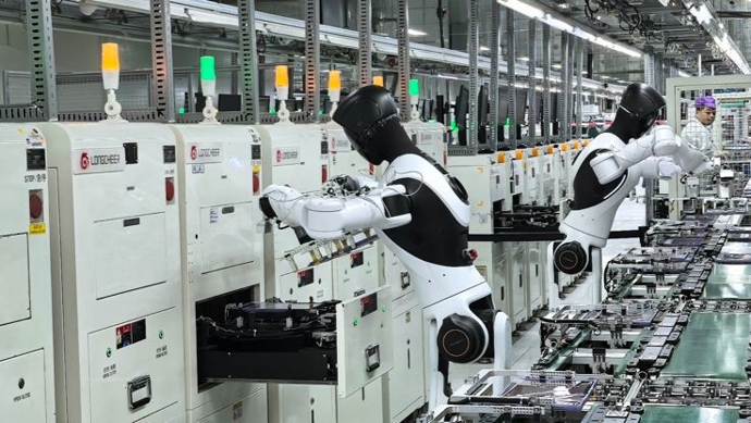 上海机器人批量进厂,8小时不间断“打工”,拐点时刻..
