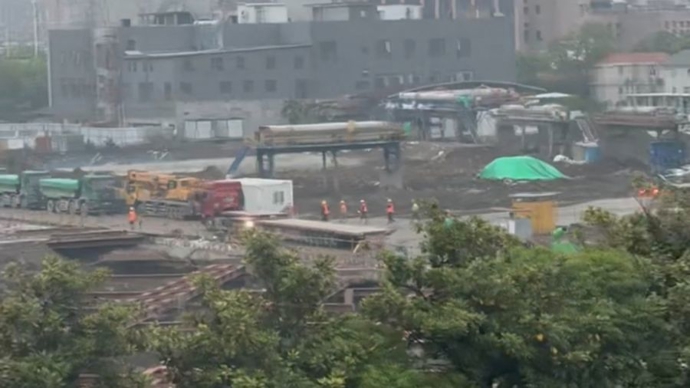 打桩“轰隆隆”美梦“一场空” 锦江乐园改造施工噪声扰民