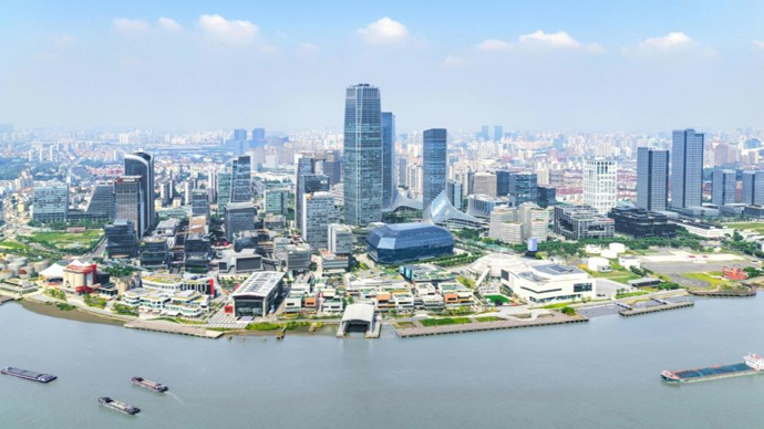 午餐、厕纸、外卖小哥…一位“00后”写字楼中介眼中的“楼宇经济”