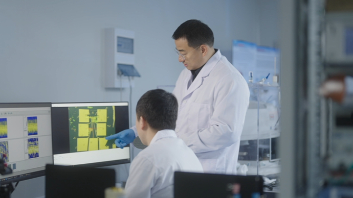 操控光就像操控电子，中国科学家纳米控光登上顶刊，瞄准下一代光芯片底层架构