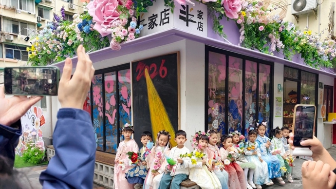 花卉节“意外之喜”，看见城市治理软实力｜申观察