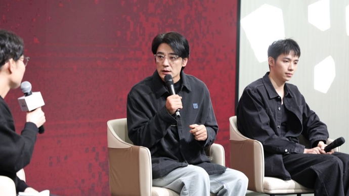 李光洁与观众一起过45岁生日，携手赵阳罗一舟演绎夏衍郭沫若聂耳