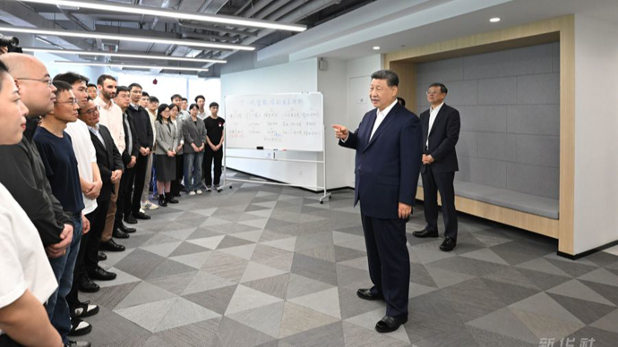 一年前现场聆听总书记讲话的上海AI企业，发展驶上快车道
