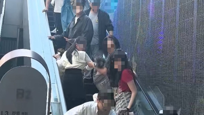 险！今天下午龙华会一自动扶梯“开倒车” 幸无人员伤亡
