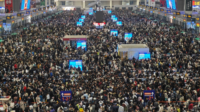 473.8万人次，“五一”假期首日，长三角铁路发客量创历史新高