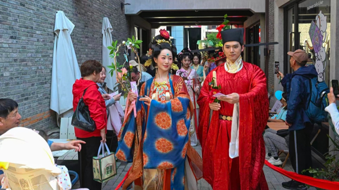 身份“丝滑切换”，这个商业体里文商旅体展彼此引流