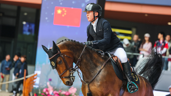 1.45 米两段赛收官，中国骑手昂首亮相国际赛场