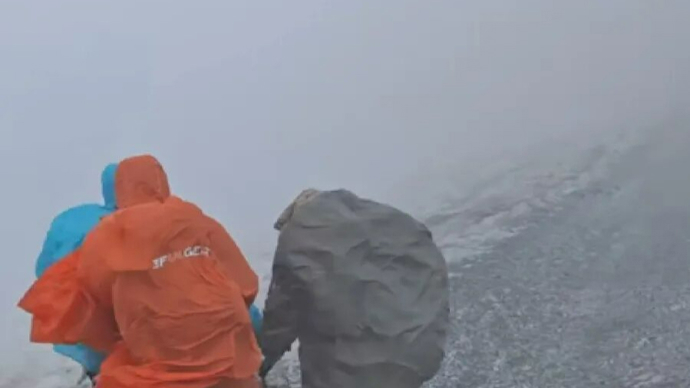 山西五台山景区5月突然降雪，亲历者：活着回来了，差点失温