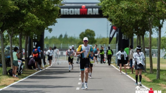 近1400名选手齐聚光明田原，IRONMAN 70.3上海崇明站鸣枪开赛
