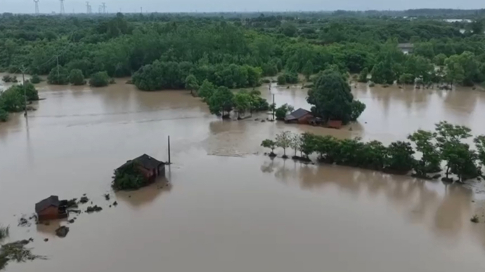强降雨持续，各地各部门积极应对