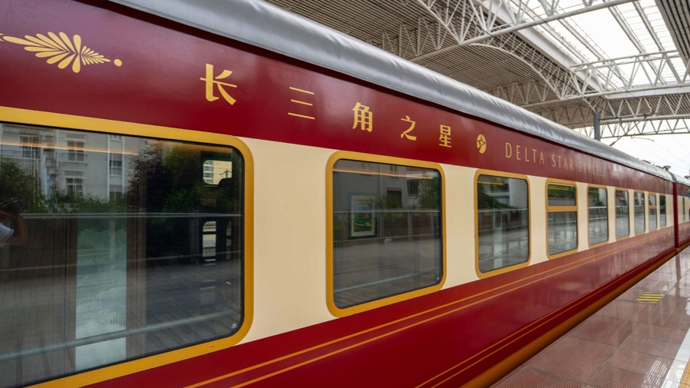长三角首趟有独立卧室的火车来了，从上海出发18天畅游新疆