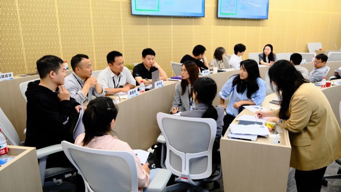 美国推“创世纪”，上海抢先落地“百团百项”：技术顶格科学家回炉补商业课