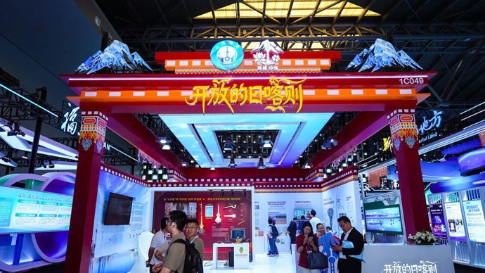 1.09亿元边境贸易大单破纪录，12个项目发布，上交会勾勒沪藏协作新图景