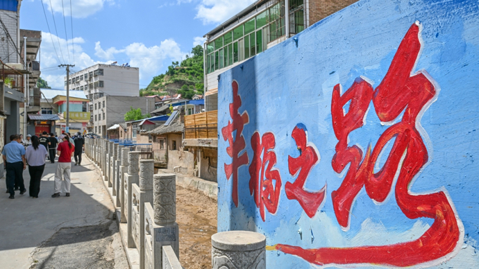 树立和践行正确政绩观重在做到“三个坚持”