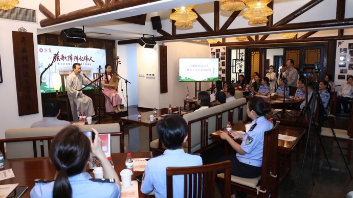陈云同志诞辰121周年，陈云纪念馆举办“弦歌阵阵忆伟人”评弹专场演出