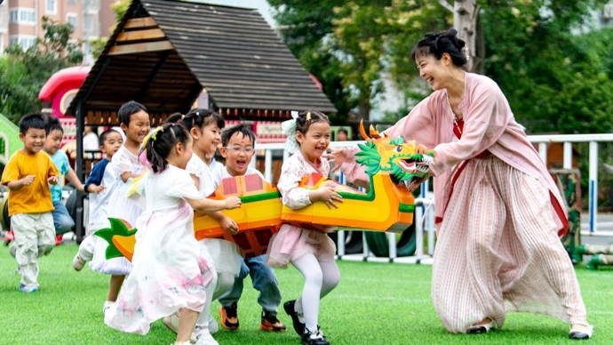 微言 | 幼儿园毕业照520元？学前教育勿由商业营销侵染