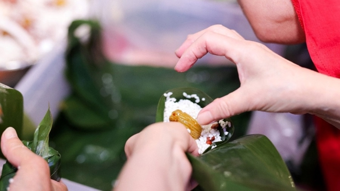 粽香迎端午 温情送万家：公益助餐送上门，社区老人的端午这样过