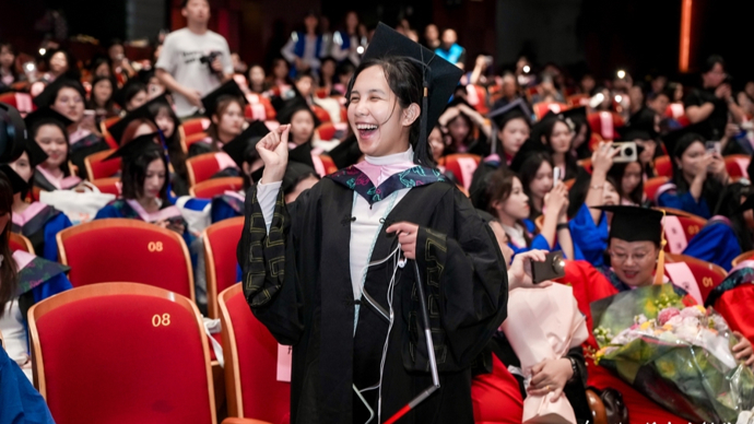 从藏乡草原到上海舞台，这位上海师大毕业的盲生入职盲童学校