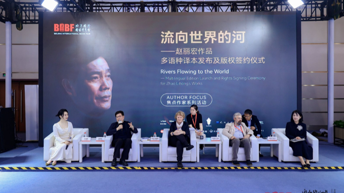 从苏州河流向世界，赵丽宏作品何以跨越语言抵达人心？