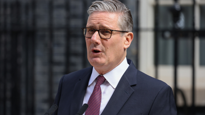 斯塔默辞职，英国创下近200年首相更迭最频繁纪录