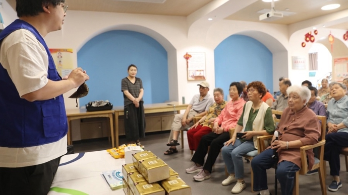 端午时节“银龄乐活”，有新时尚有新科技｜社区微观察