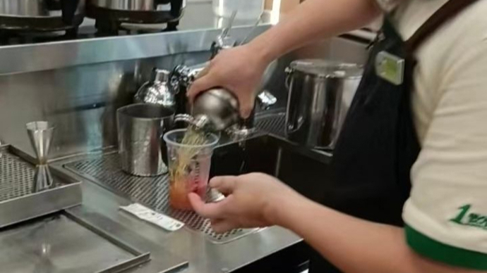 “1点点”奶茶致歉：深感震惊与痛心！立即停业，启动解约！