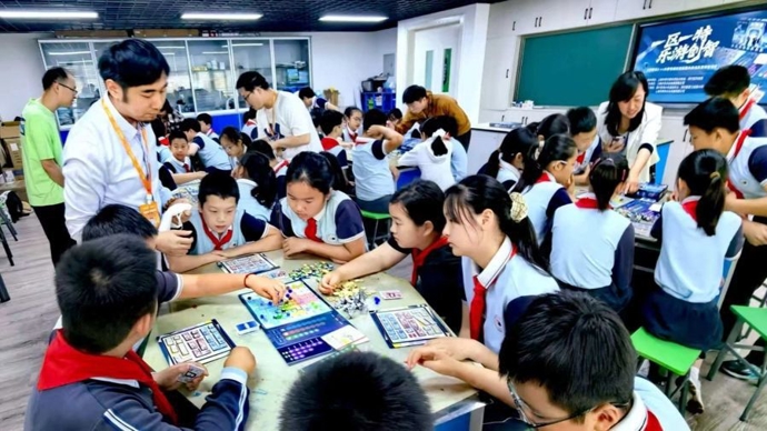 大零号湾迎来一批“小小规划师”，年龄最小的不到9岁……