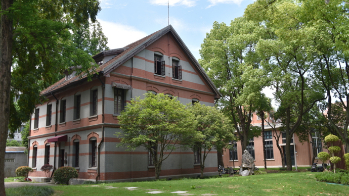 【海上记忆】徐志摩记录过并捐建的医院，如今藏在这所大学校园里