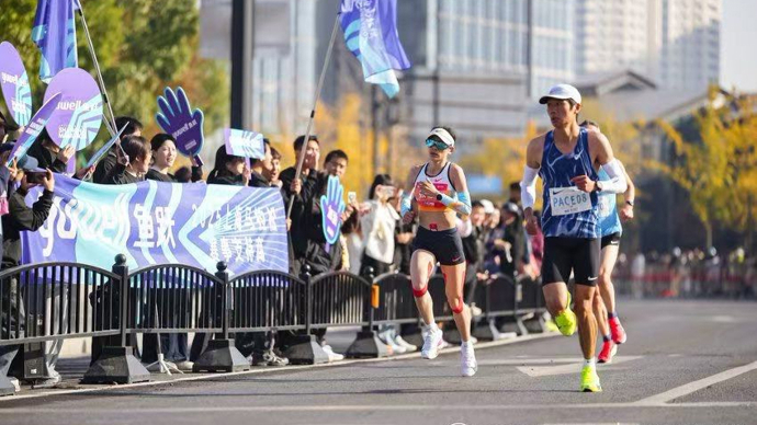 扩容7000个名额依然中签难，“一签难求”印证上海马拉松标杆地位