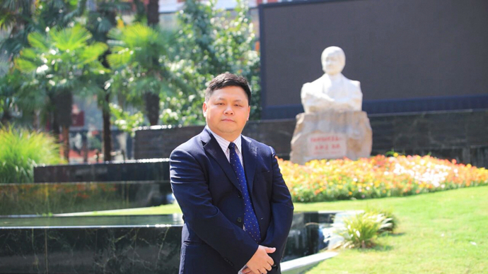 上海红房子医院当院长11年，“万金油”徐丛剑又被西湖大学长聘到杭州10年