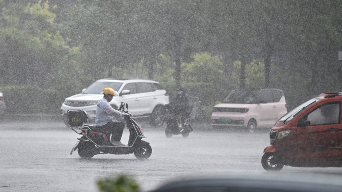 明起台风“巴威”携强风雨来袭，台湾福建等地将现大暴雨
