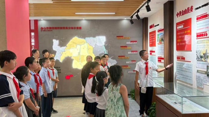 边玩边学！金山卫这场“夜游”让红色历史“活”起来了
