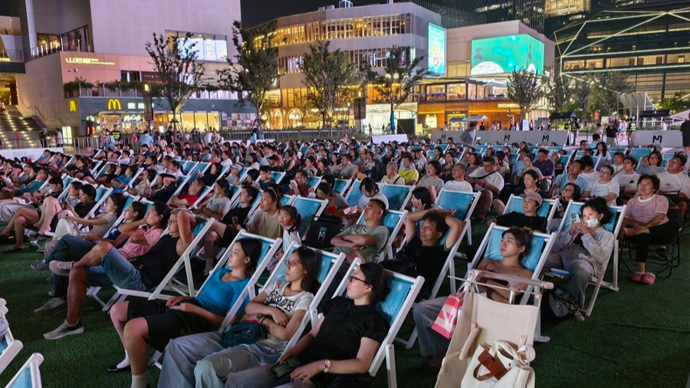 新民目击 | “申夏夜”的N种打开方式