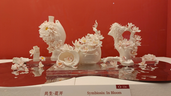 “中国白”邂逅国际技能之巅，德化白瓷临展亮相世界技能博物馆