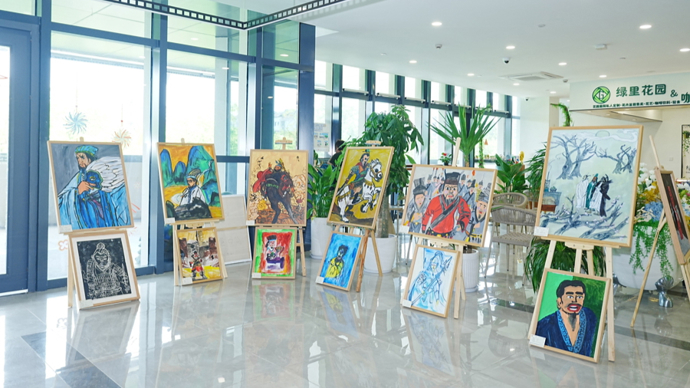 孤独症青少年公益画展在闵行启幕，让“星星的孩子”被真正“看见”