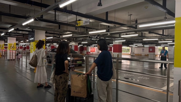 人大代表回访虹桥高铁站打车难，这一路变化真大