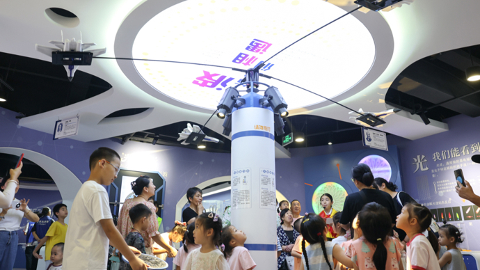 二孩家庭暑假必看！大宝嫌吵二宝满地跑，这套“时空折叠术”绝了