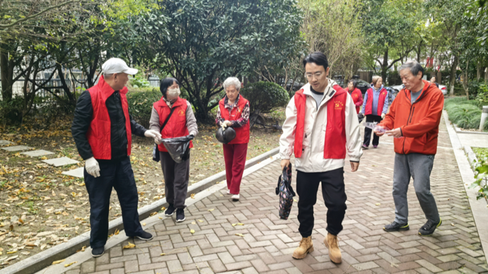 外墙焕新等硬骨头逐一被啃下，超大型社区用“四制”凝聚人心丨学习身边的榜样