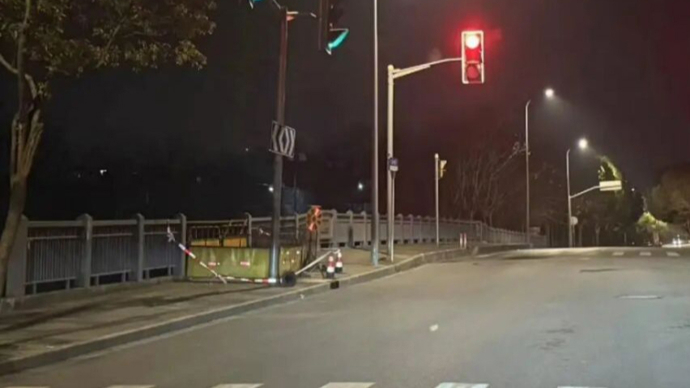 一对男女在朋友家饮酒后驾车坠河身亡，女子家属索赔近200万，法院判了