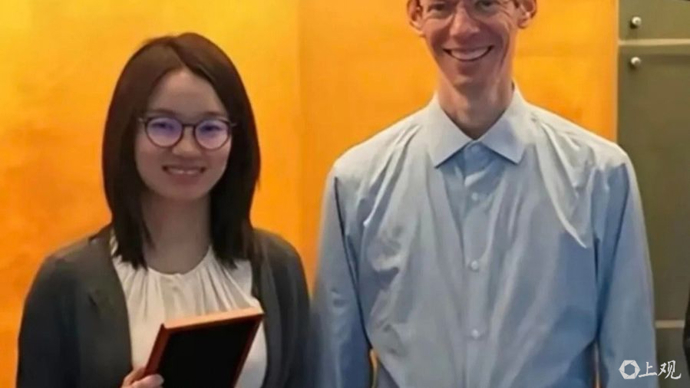 王的猜想南国纸贵，导师窗外观瞧有隐喻