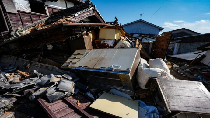 已致36人死亡6人重伤，日本熊本“黄金72小时”已过：余震300次，近万人仍避难
