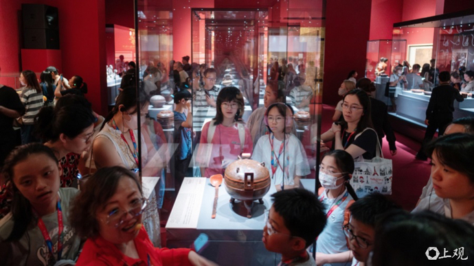 【会展区】盛夏清凉，中华艺术宫双展联袂