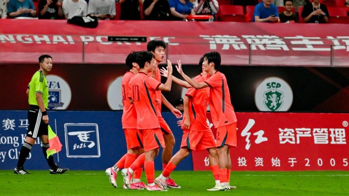 明日之星冠军杯｜中国小将们让人眼前一亮，U17国足3比2绝杀阿森纳