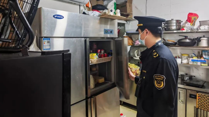 门店装修转移加工点至住宅，上海公布第四批网络餐饮食品治理典型案例