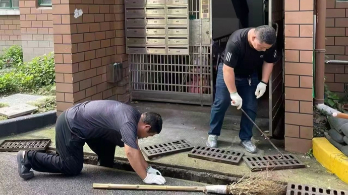 浦东以“全力保障居民住房不进水”为目标部署措施，423支抢险队伍已待命